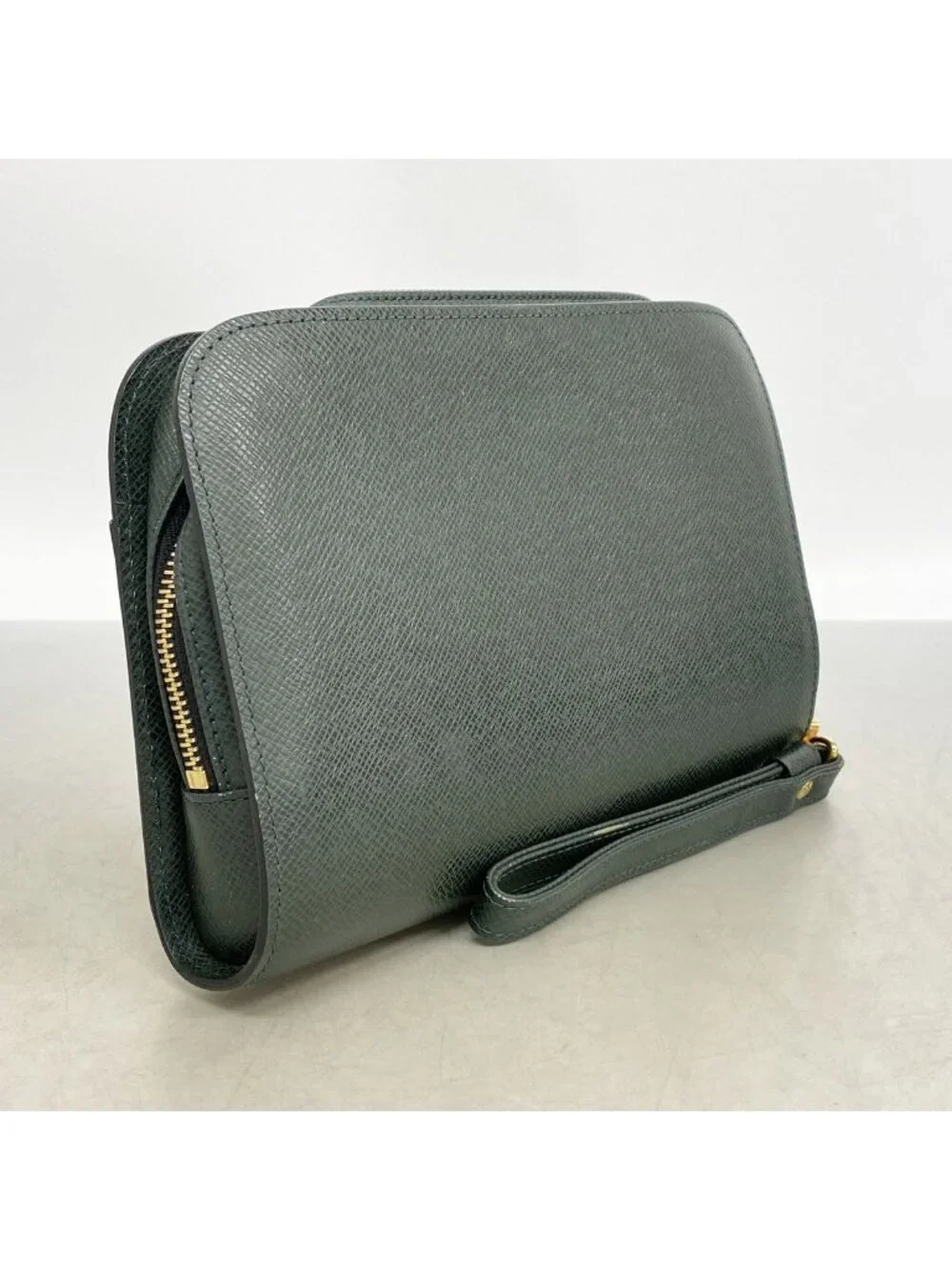 Louis Vuitton Clutch Taiga Baikal Epi